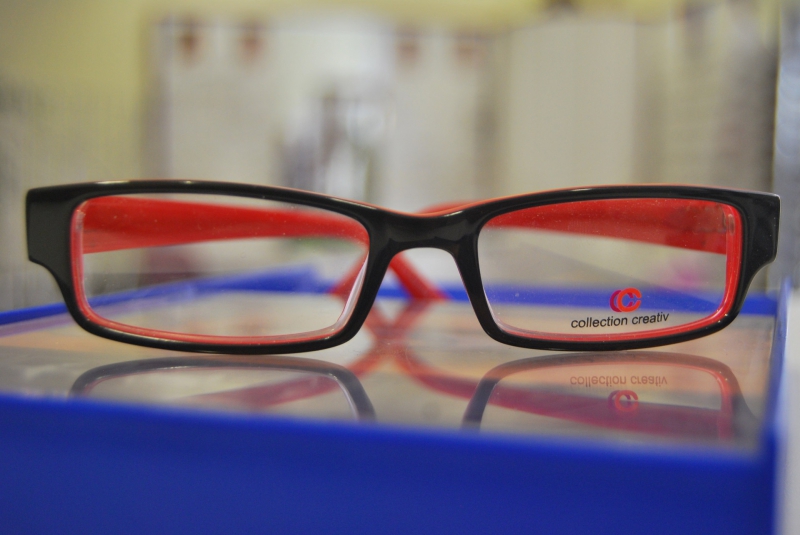 opticien-ROCBARON-min_view-sight-lens-frame-optics-spectacles-1141012-pxhere.com